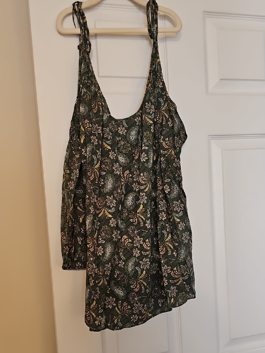 Victoria's Secret Dark Green Paisley & Floral Tie-Shoulder Tank